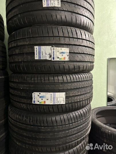 Michelin Pilot Sport 4 SUV 275/45 R21 и 315/40 R21 110Y