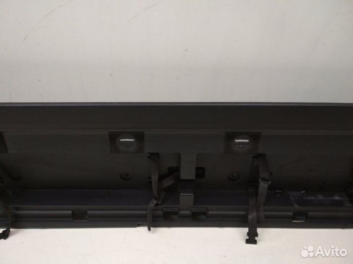 Обшивка крышки багажника задняя Toyota Land