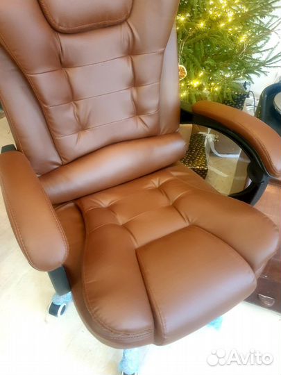 Офисное компьютерное кресло