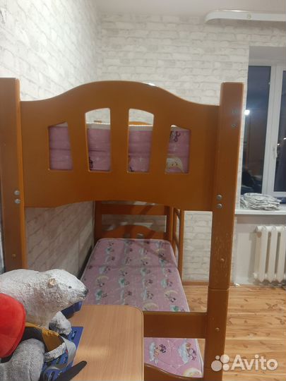 Кровать двухьярусная