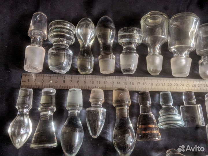 Пробки от графинов и крышки от чайников