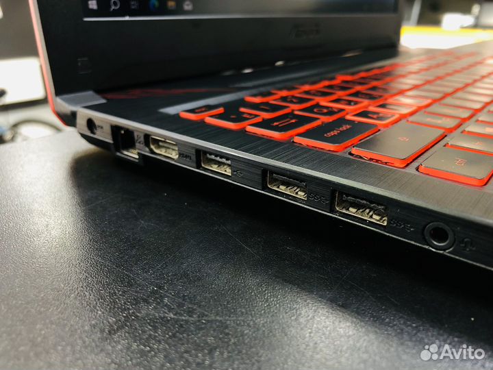 Игровой Asus i5-8300H / 8Gb / SSD / GTX 1050 2Gb