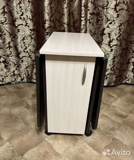 Стол книжка