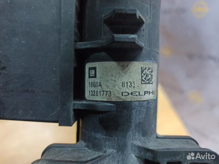 Радиатор двс Opel Astra J A14XER 2010