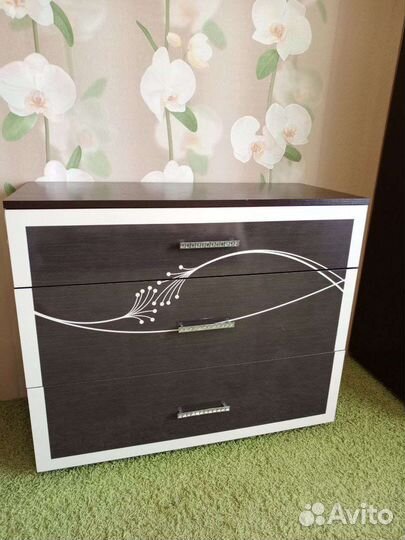 Продам спальный гарнитур