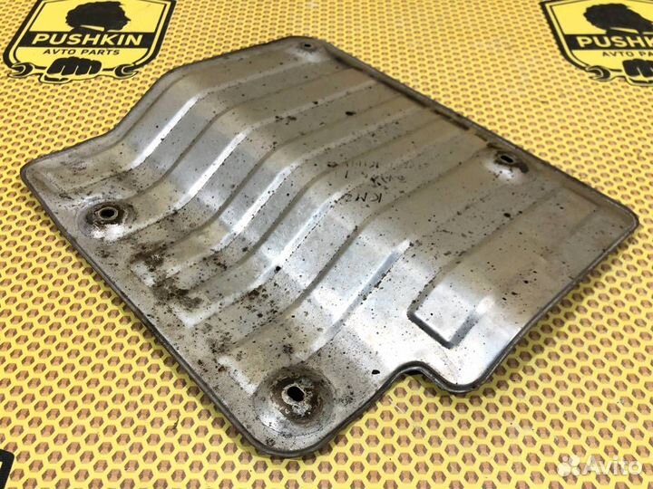 Экран тепловой глушителя передний Kia Sportage