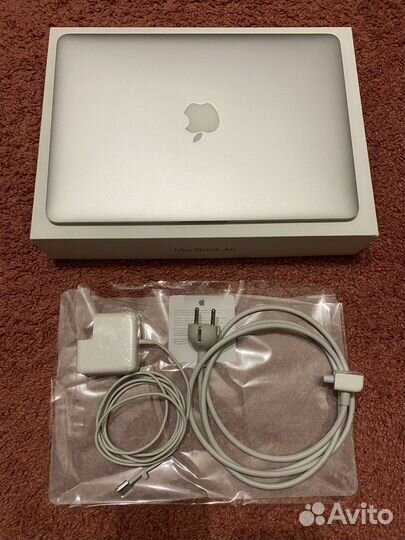 Apple MacBook Air 13 2017 (Intel Core i5)