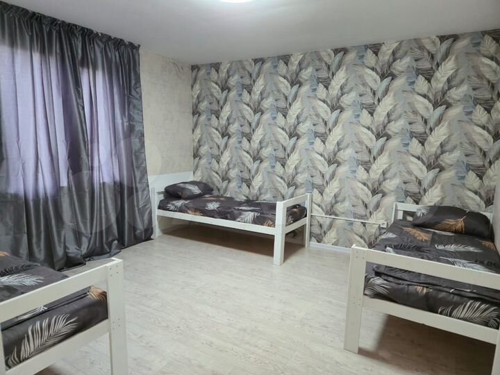 Комната 18 м² в 4-к., 1/2 эт.