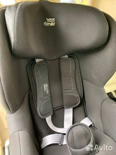 Britax Romer Trifix 2 i-size Cosmos Black