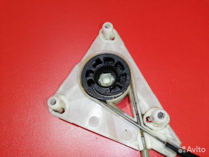 Стеклоподъемник задний правый Volkswagen Polo 602