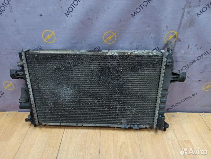 Радиатор двс Opel Astra G Z22SE 2002