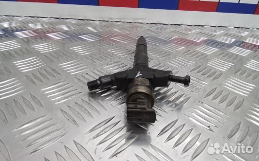 Форсунка дизельная nissan navara D40 (LEA26AL01)