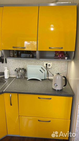 Угловой кухонный гарнитур