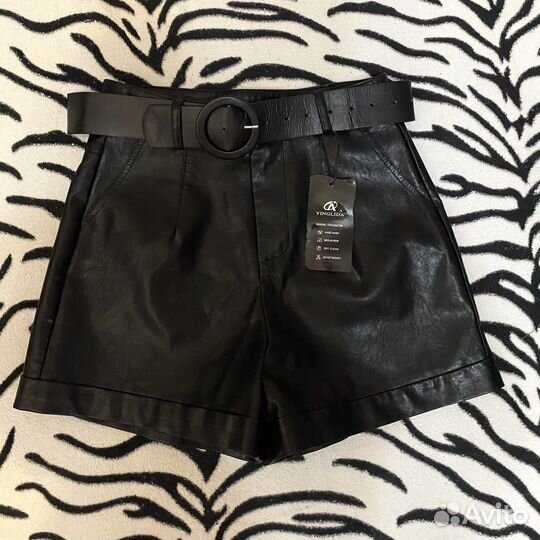 Кожаные шорты