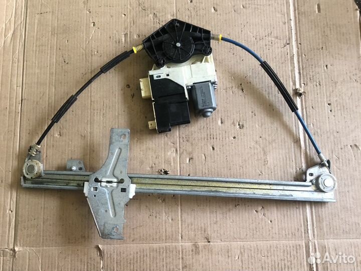 Peugeot 307 стеклоподъемник