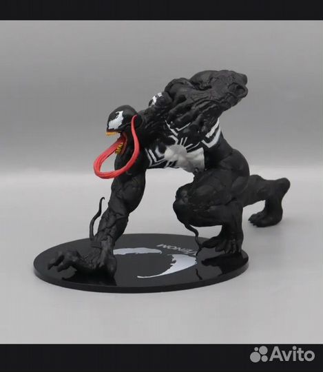 Веном статуэтка