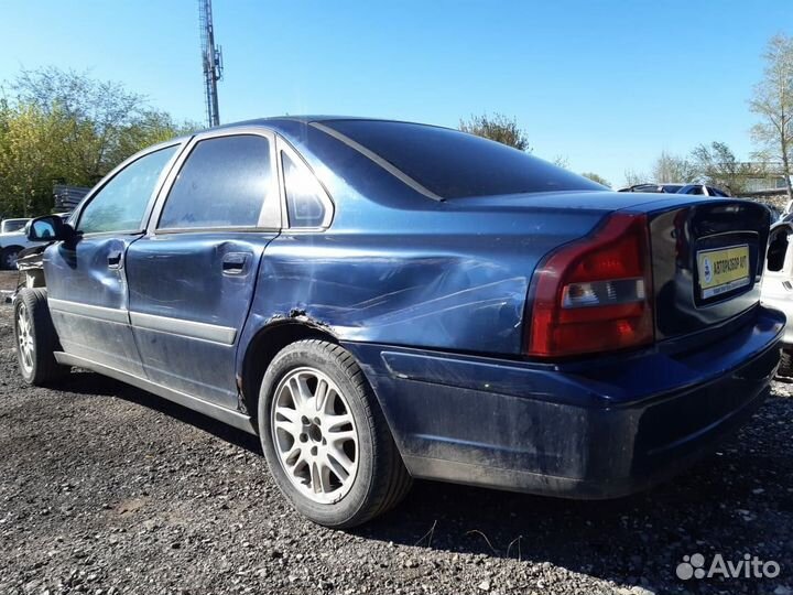 Поворотный кулак левый Volvo S80