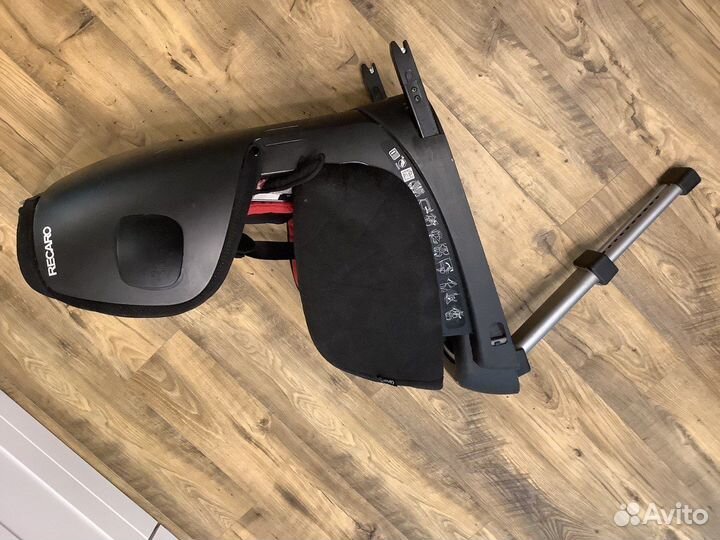 Детское автокресло Recaro Optiafix Ruby