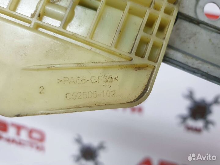 Стеклоподъёмник передний правый LADA X-Ray