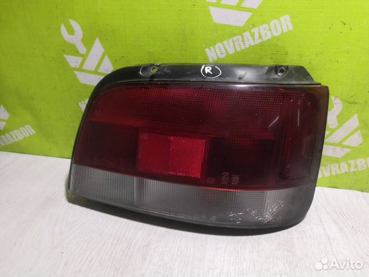 Фонарь задний правый Сузуки Балено 98-07