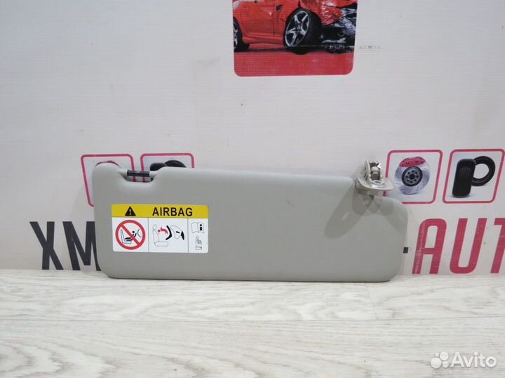 Козырек солнцезащитный правый Renault Sandero 2