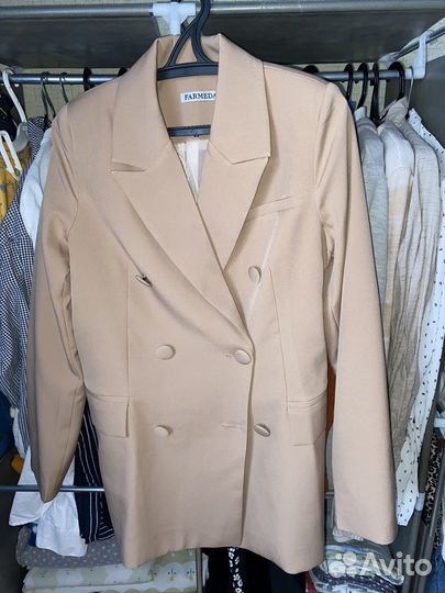 Пиджак бежевый 44