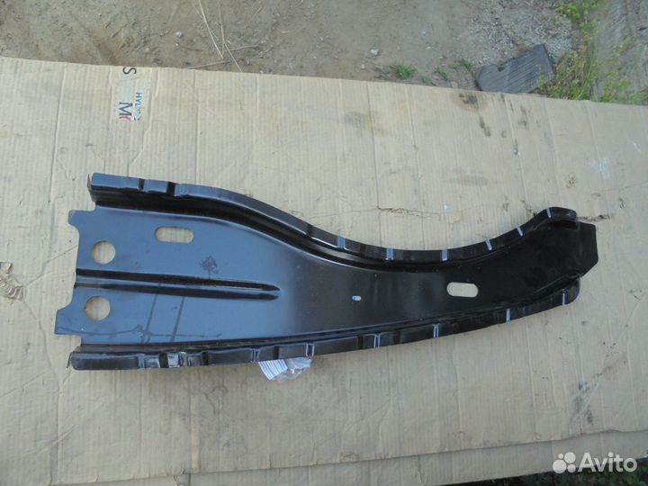 Лонжерон кузова передний правый Nissan Terrano 3