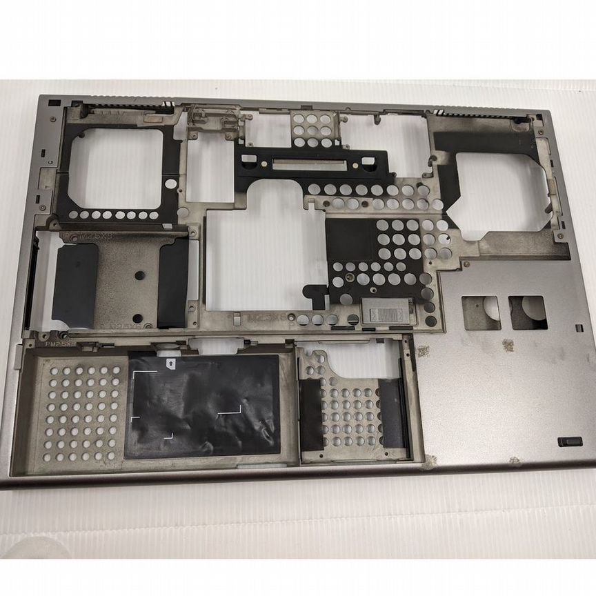 [0JVJ59] Поддон Dell Precision M6500