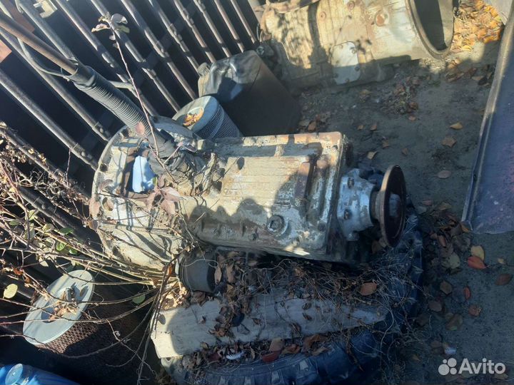 Двигатель с коробкой ямз 238