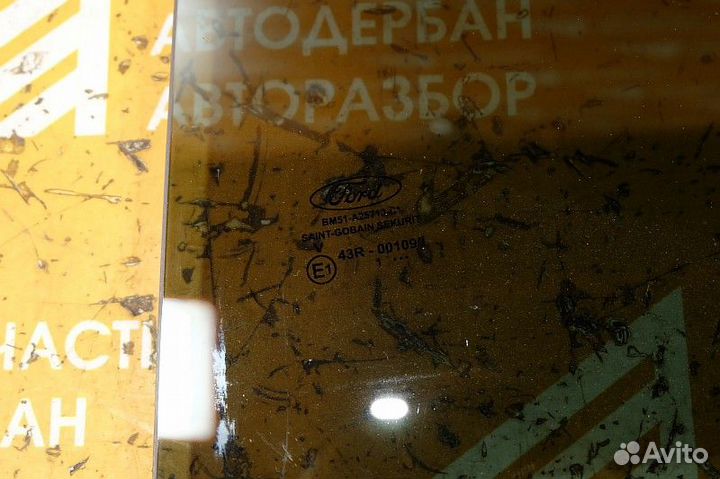 Стекло двери задней левой Ford Focus III 2011