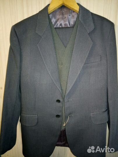 Костюм новый в школу