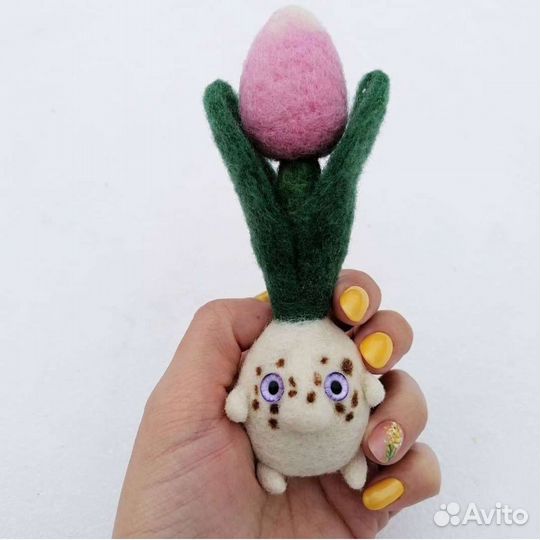 Тюльпанчик игрушка из шерсти