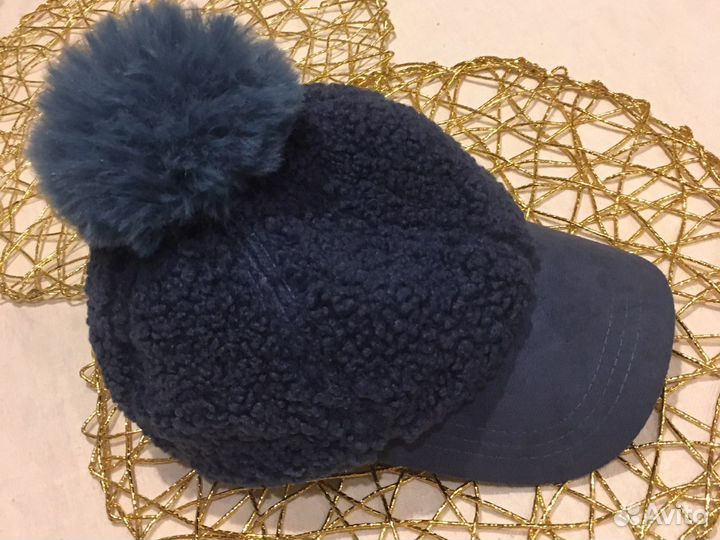 Кепка новая женская с меховым помпоном