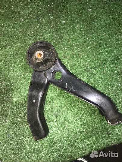 Опора двигателя задняя Mitsubishi Outlander Xl