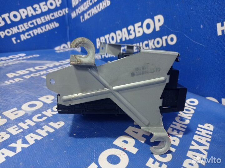 Блок предохранителей салона Mercedes-Benz W211