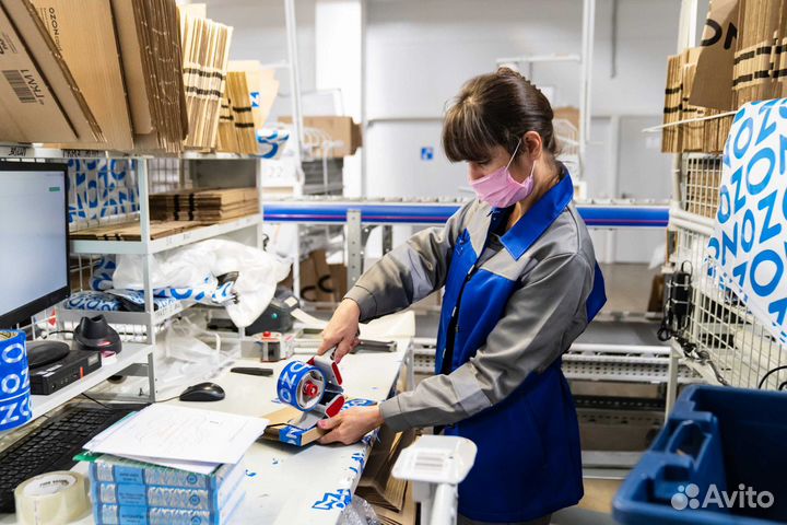 Простая работа на складе без опыта. Комплектовщик