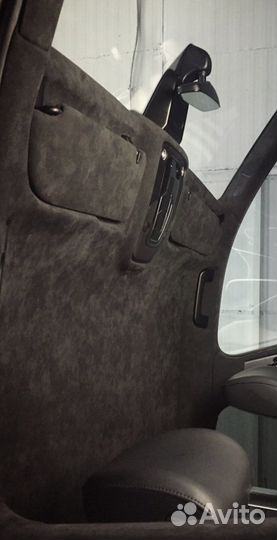 Перетяжка потолка в алькантару