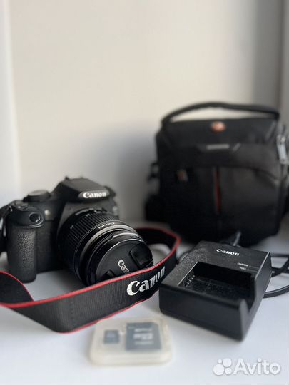 Зеркальный фотоаппарат Canon EOS 1200D