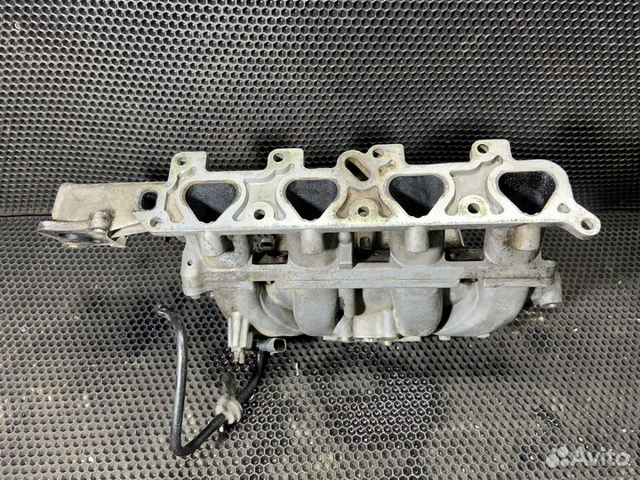 Впускной коллектор Opel Vectra B Z16XE