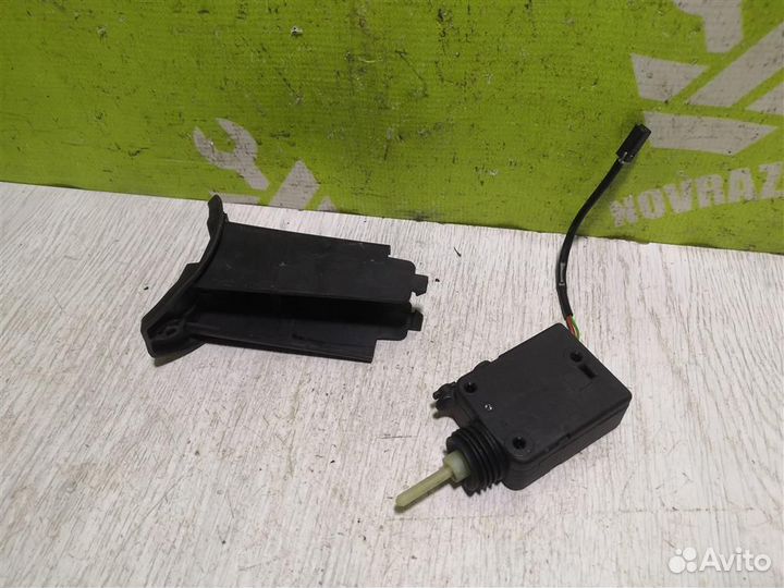 Активатор замка крышки бензобака Опель Астра Джи