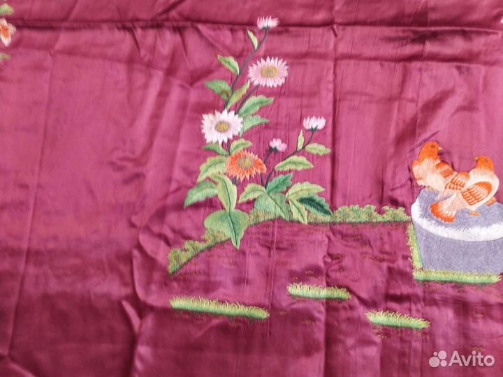 Покрывало атласное с наволочками новое