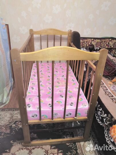 Детская кроватка