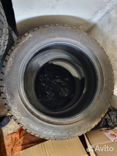 Goodyear Ultragrip 600 205/55 R16 94T