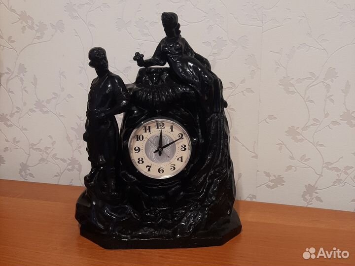 Часы молния настольные