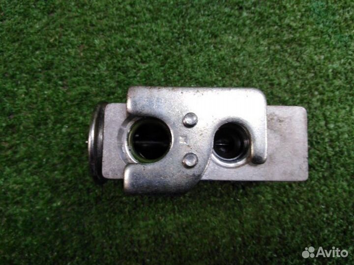 Клапан кондиционера Renault Duster F4RA400 2013