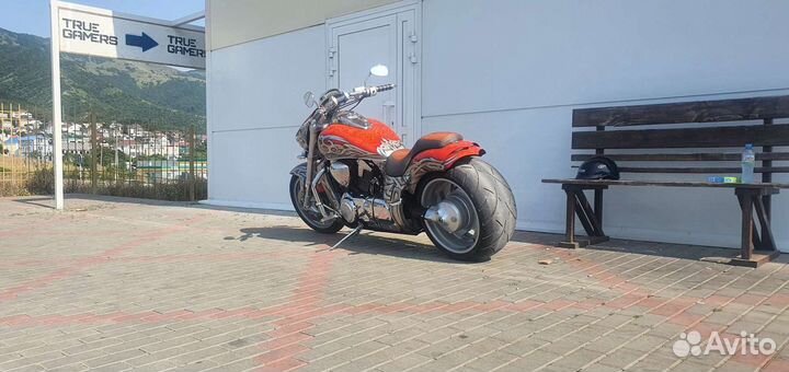 Suzuki m109r