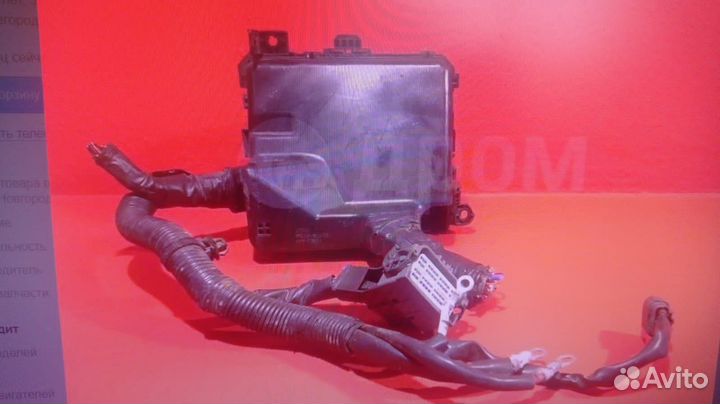 Блок предохранителей Mitsubishi Outlander XL