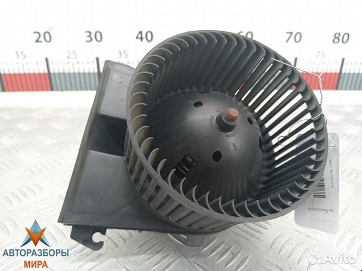 Моторчик печки Volkswagen Passat B5 1998