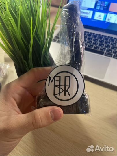 Настенный держатель для гитары (новый)