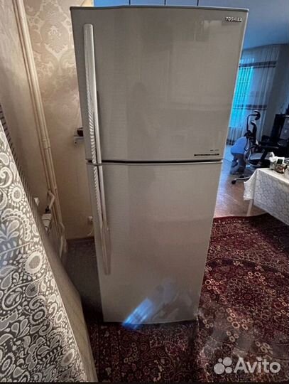 Холодильник Тошиба GR-M59TR